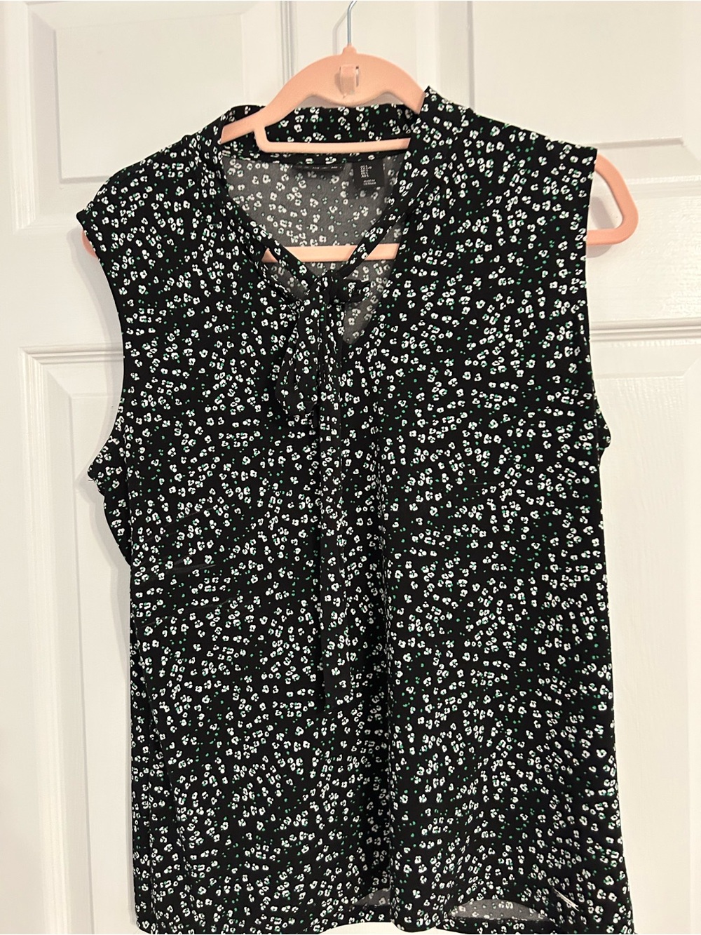 Tahari Black Sleeveless Tie-Neck Floral Camisole with Mint Accents